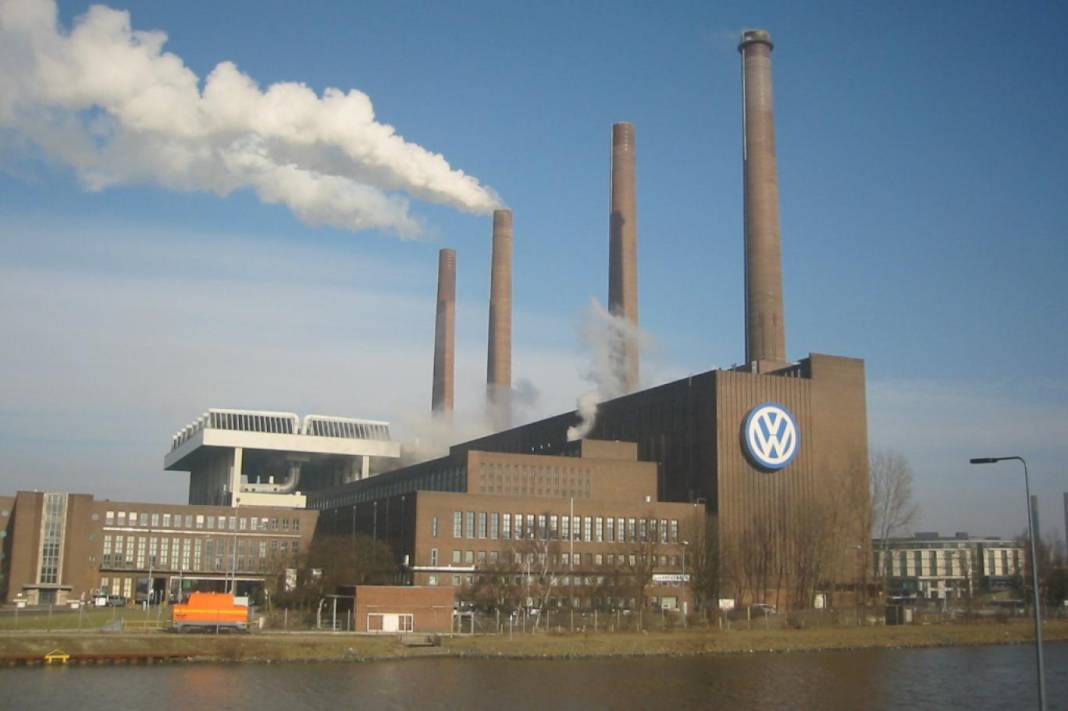 Volkswagen ünlü modelin üretimini durdurdu. Nedeni şok etti 4
